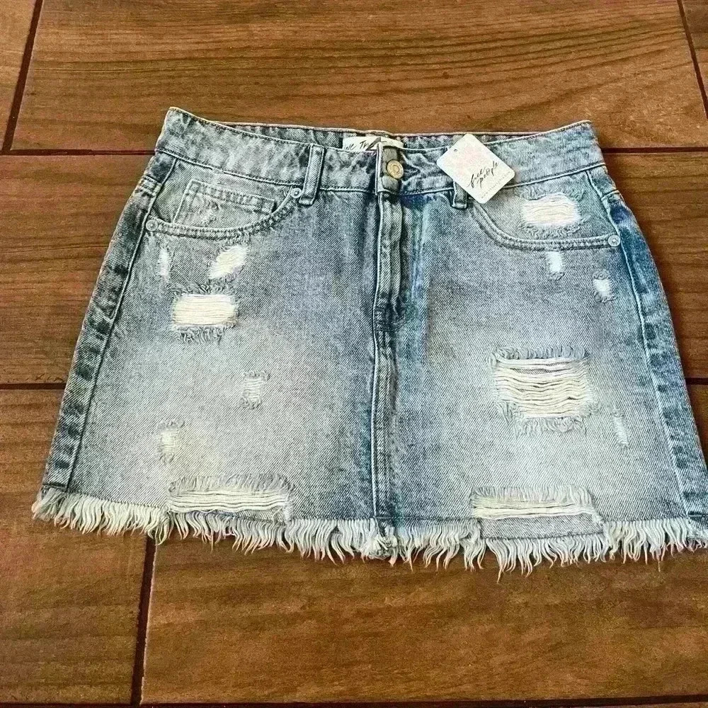 NWT Free people denim distressed skirt size 4